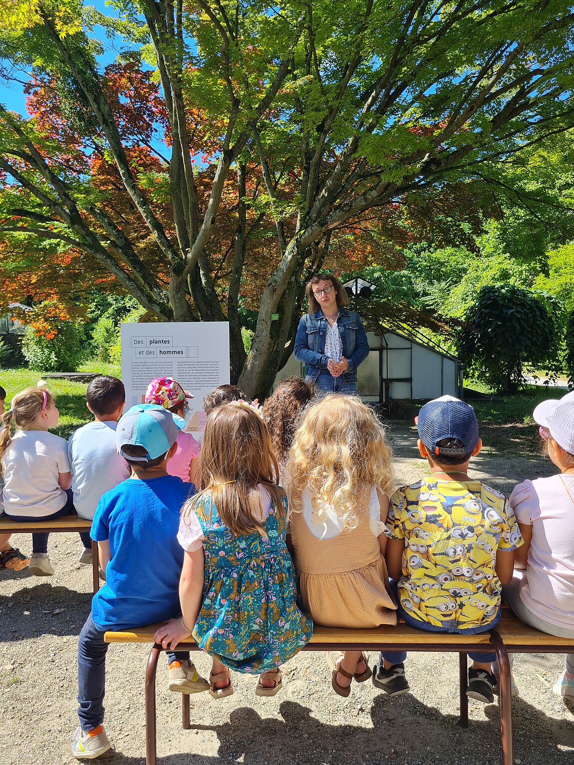 Groupe d'enfants lors d'un atelier pédagogique au Jardin botanique