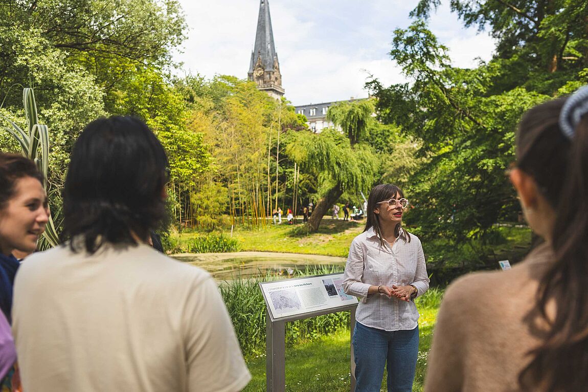 Guide qui présente le patrimoine du Jardin botanique